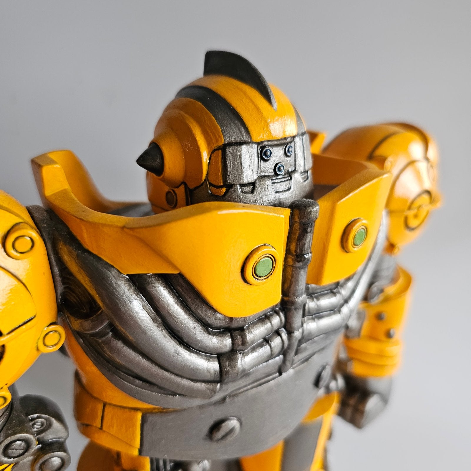 Mark 2 - Simon Sim: BUMBLE BEE